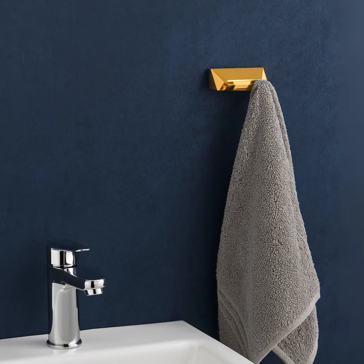 Aagna U-VA Robe Hook Gold For Bathroom